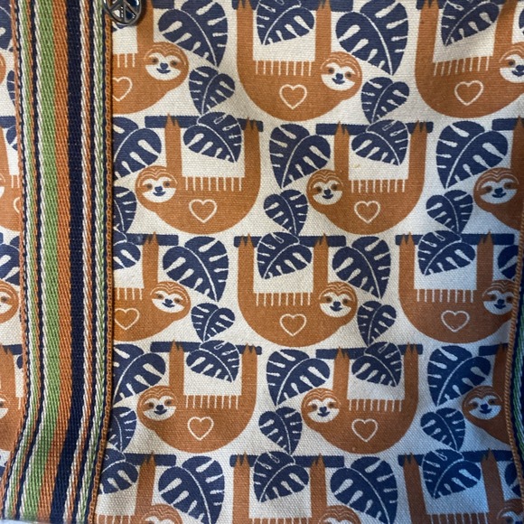 BUNGALOW 360  LARGE SLOTH TOTE  GENTLY USED CONDITION - Picture 2 of 10